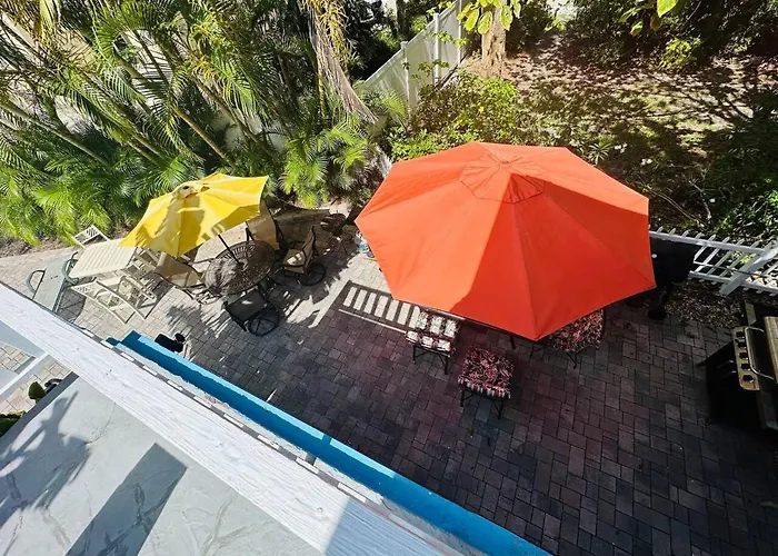 Blue Water Beachside 6 *