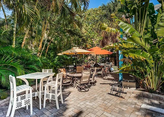 Blue Water Beachside 6 *