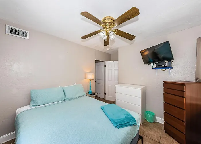 Blue Water Beachside 6 * Clearwater Beach