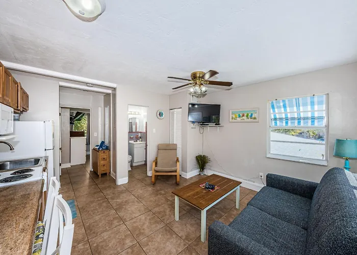 Blue Water Beachside 6 * Clearwater Beach